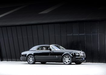 Rolls-Royce Phantom: Where Handcrafted Luxury Reigns Supreme