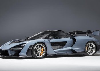 McLaren Takes the Lead at the Auto Show with Its Flagship Model