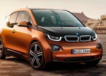 How much does it cost to replace the BMW i3 battery