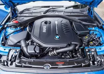 How much does it cost to maintain a BMW 328i