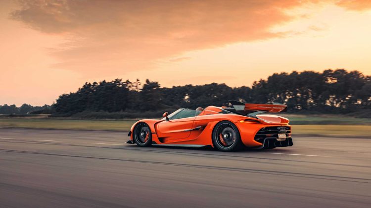 Koenigsegg: Unleashing the Power of Acceleration with Five Key Advantages