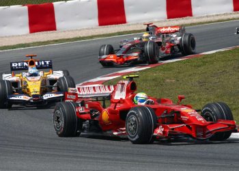 The Inception of Formula Racing: From Unregulated Competition to Global Phenomenon