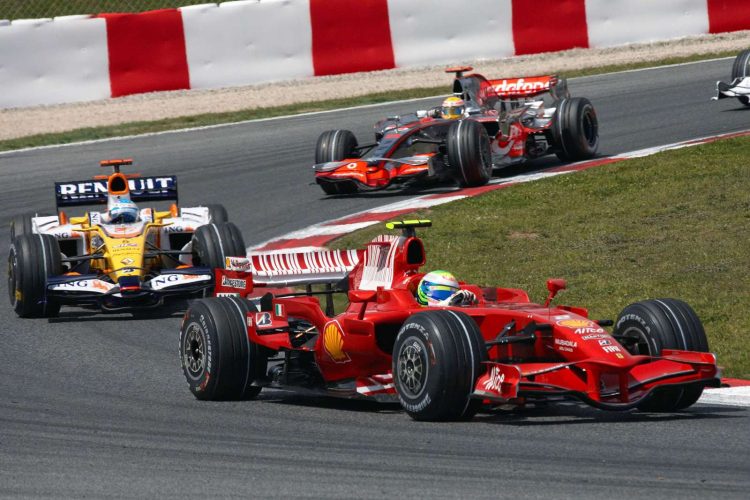 The Inception of Formula Racing: From Unregulated Competition to Global Phenomenon