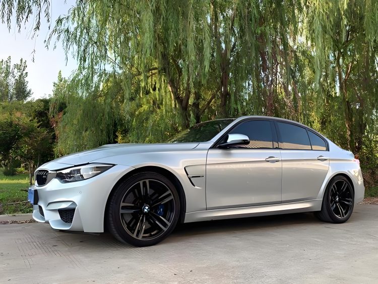 Where are the batteries in the BMW 3 Series