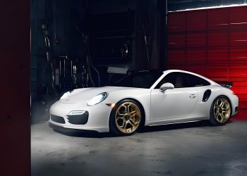 Celebrating the Timeless Elegance of the Porsche 911: A Classic Redefined