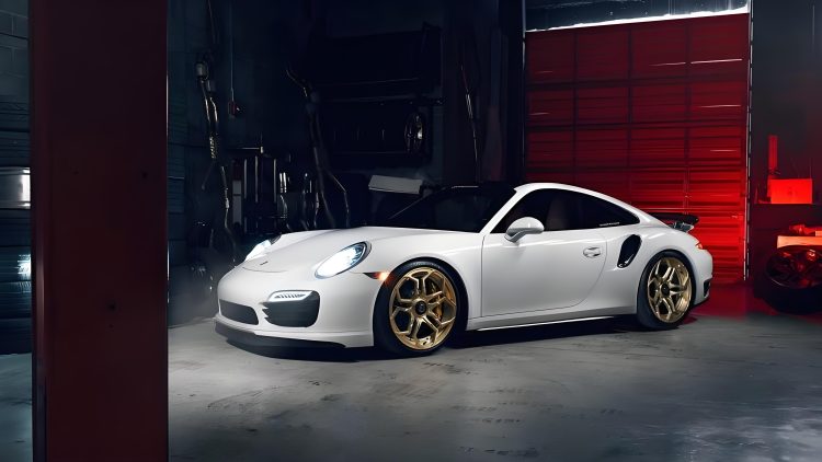 Celebrating the Timeless Elegance of the Porsche 911: A Classic Redefined