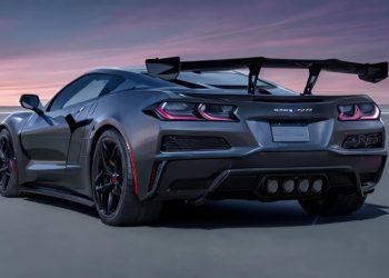 2025 Chevrolet Corvette ZR1: A Legend Reborn