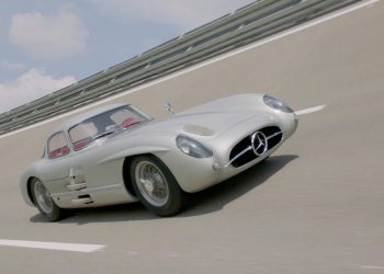 Why Do Classic Car Enthusiasts’ Passion Remain Undiminished? Is Classic Car Collecting Still a Good Investment?
