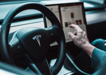 What is the Secret Behind Tesla’s Success? How Can Other Brands Catch Up?