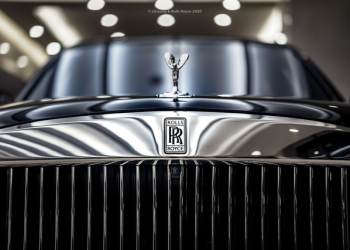 How Are American Car Brands Adapting to Global Environmental Regulations and Demands?