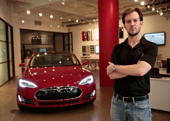 Is the Driving Experience of the Latest Luxury Sedans Worth Their High Price Tag?