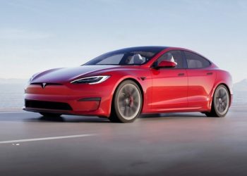 Can the Tesla Model S Plaid’s Acceleration Dominate the Electric Vehicle Market?