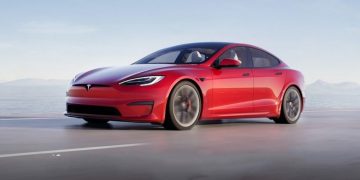 Can the Tesla Model S Plaid’s Acceleration Dominate the Electric Vehicle Market?