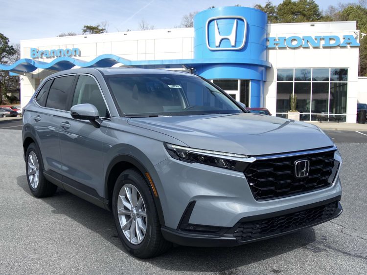 Can You Really Feel the Difference Between Rear-Wheel and Front-Wheel Drive in Urban Cars?